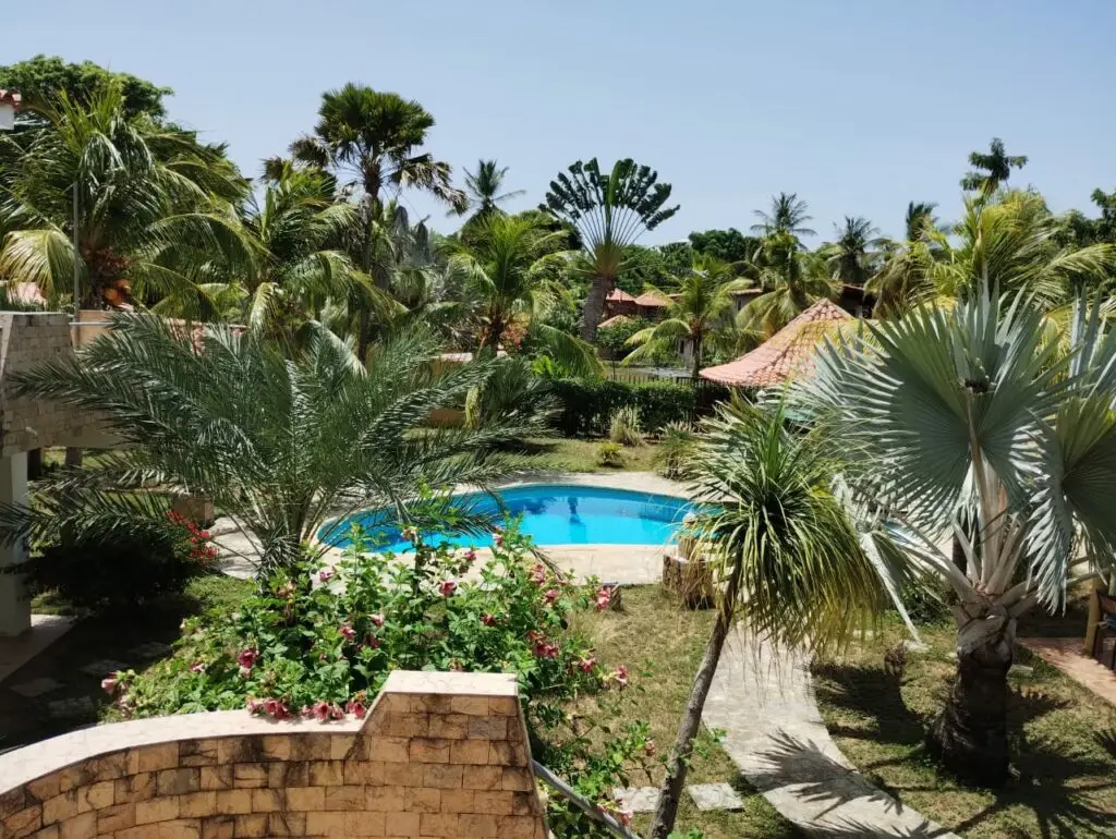 pool mit garten